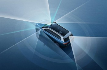 星际蓝+黑科技，问界新M7 Max焕新版预售29.8万起，燃爆车圈！